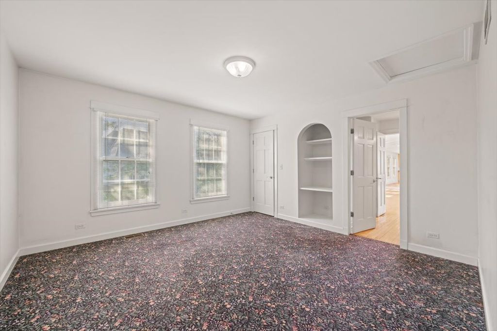 Image 41 of property listing at 396 Sheridan Road, Glencoe, IL 60022