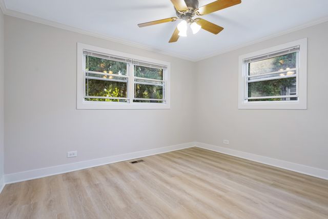 2008 KIRCHOFF Road, Rolling Meadows, IL 60008