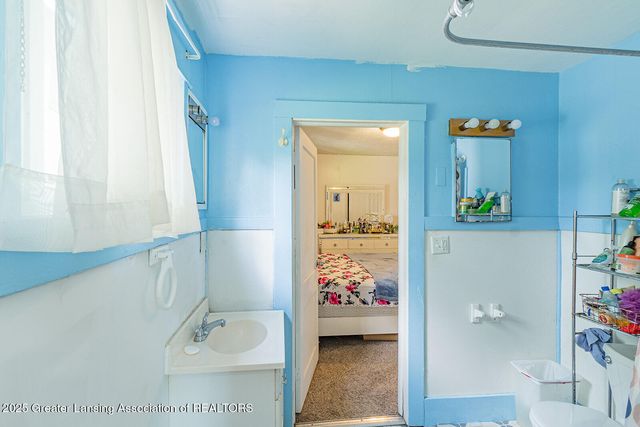 941 Maryland Avenue, Lansing, MI 48906