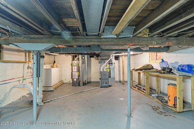 941 Maryland Avenue, Lansing, MI 48906