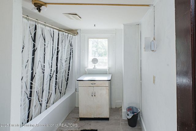 941 Maryland Avenue, Lansing, MI 48906