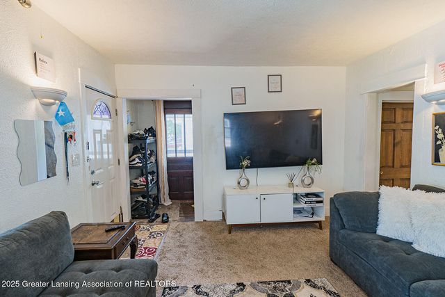 941 Maryland Avenue, Lansing, MI 48906