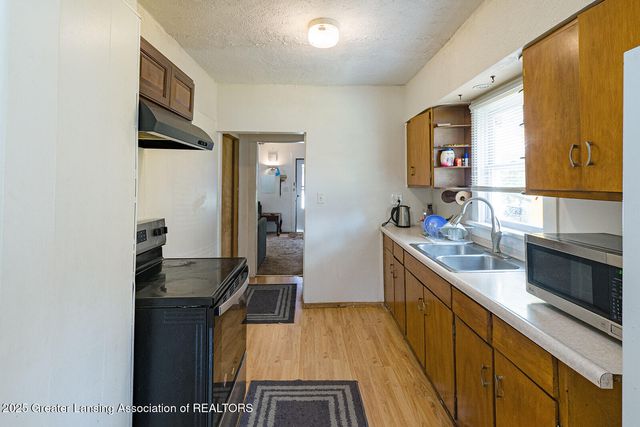 941 Maryland Avenue, Lansing, MI 48906