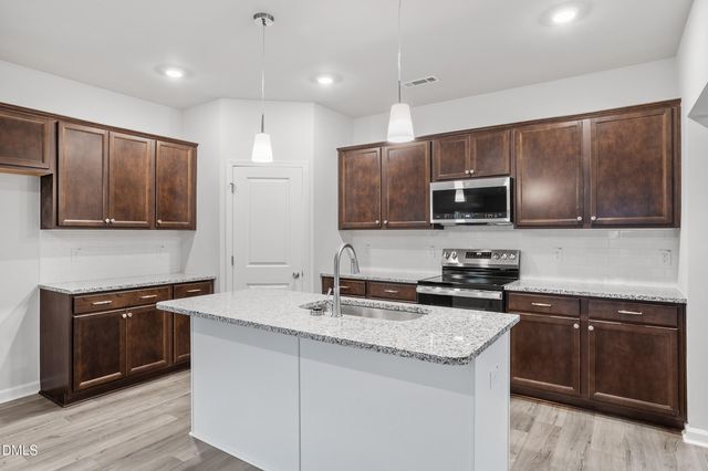 70 Alice Trace Place 32, Angier, NC 27501