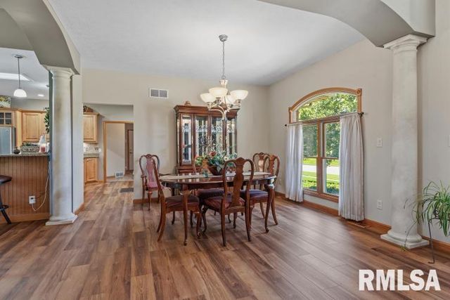 4377 Old Salem Lane, Springfield, IL 62711
