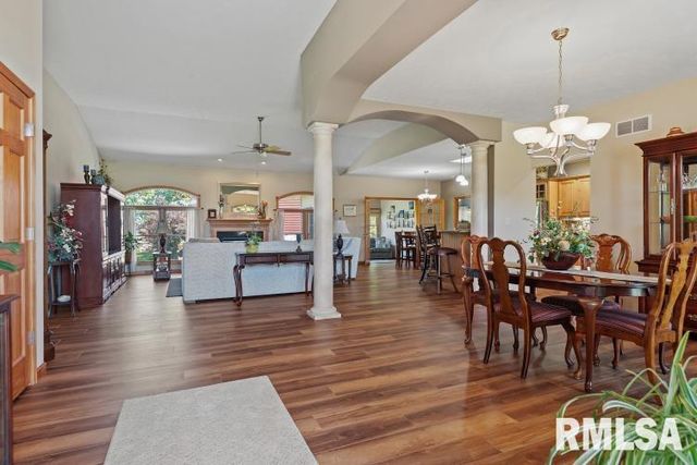 4377 Old Salem Lane, Springfield, IL 62711