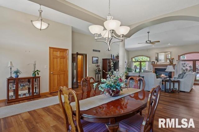 4377 Old Salem Lane, Springfield, IL 62711