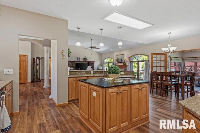 4377 Old Salem Lane, Springfield, IL 62711