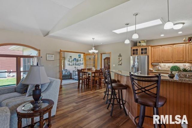 4377 Old Salem Lane, Springfield, IL 62711
