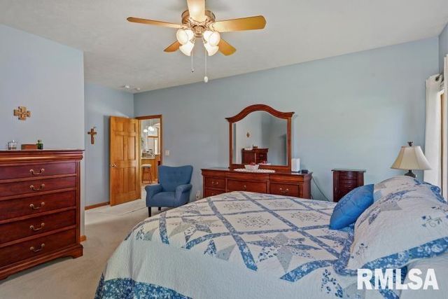 4377 Old Salem Lane, Springfield, IL 62711