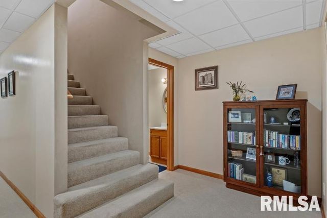 4377 Old Salem Lane, Springfield, IL 62711
