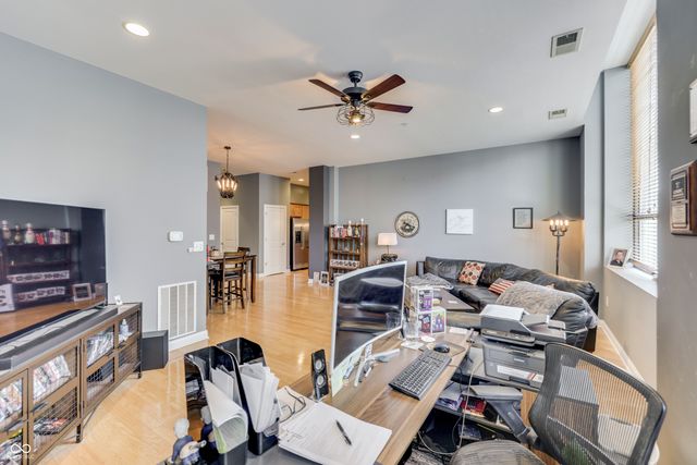 350 N Meridian Street 411, Indianapolis, IN 46204
