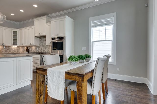 9560 Dresden Sq, Brentwood, TN 37027