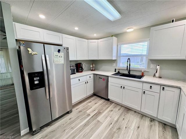 3170 Running Deer DR, North Fort Myers, FL 33917