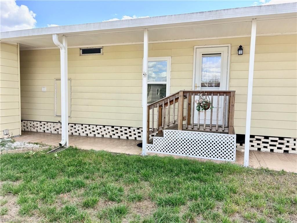 3170 Running Deer DR, North Fort Myers, FL 33917