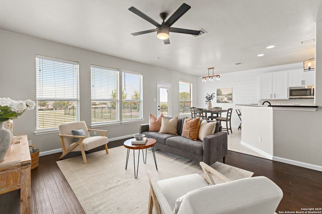 3727 Columbia, Cibolo, TX 78108