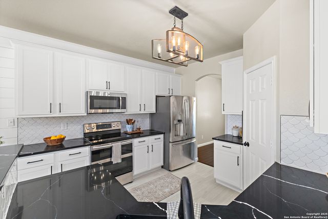 3727 Columbia, Cibolo, TX 78108