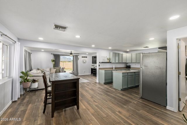 1925 E GREASEWOOD Street, Apache Junction, AZ 85119