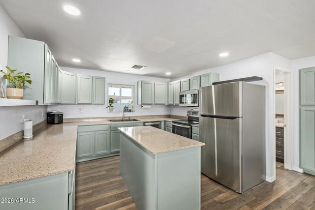 1925 E GREASEWOOD Street, Apache Junction, AZ 85119