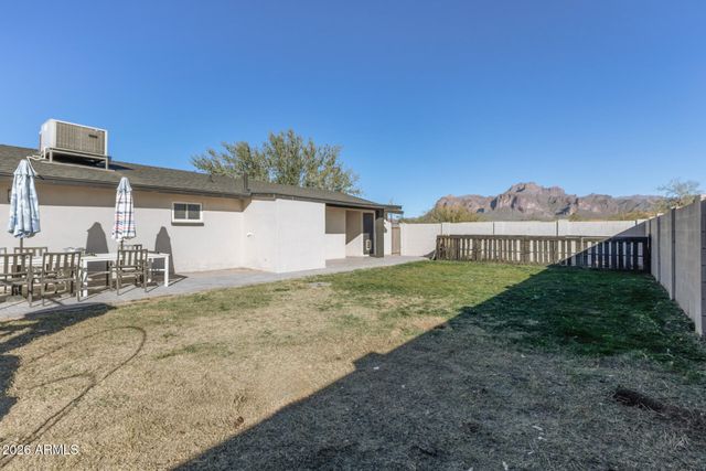 1925 E GREASEWOOD Street, Apache Junction, AZ 85119
