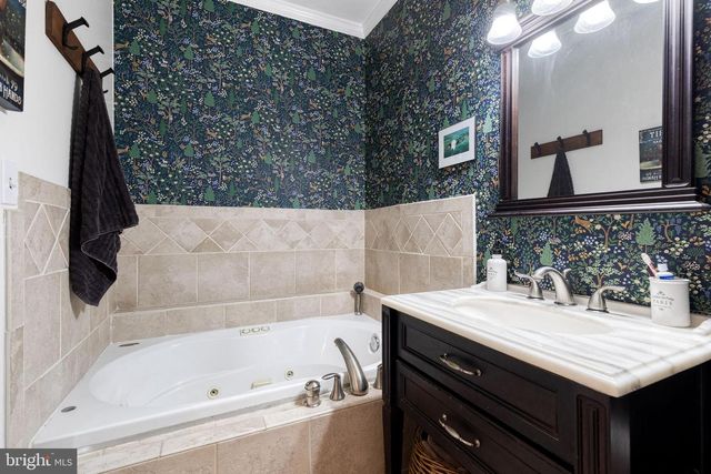 235 S ROBINSON ST, Baltimore, MD 21224