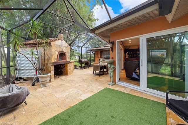 511 Eastwood DR, Naples, FL 34110