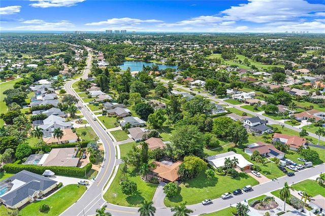 511 Eastwood DR, Naples, FL 34110