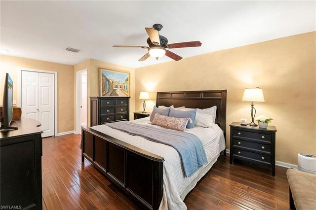 511 Eastwood DR, Naples, FL 34110