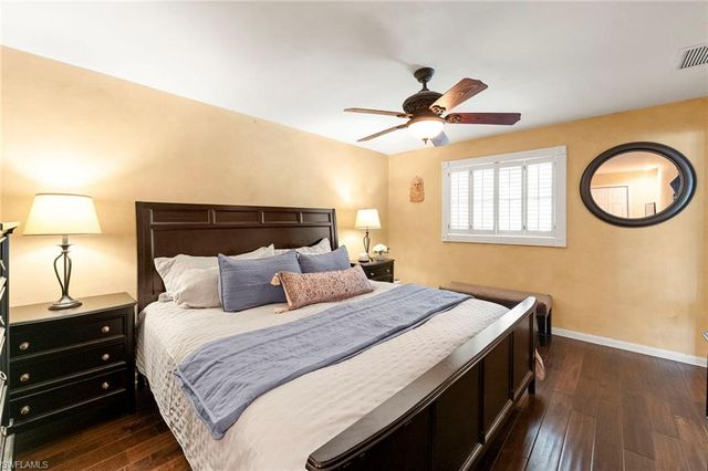 511 Eastwood DR, Naples, FL 34110