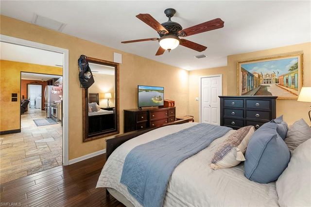 511 Eastwood DR, Naples, FL 34110