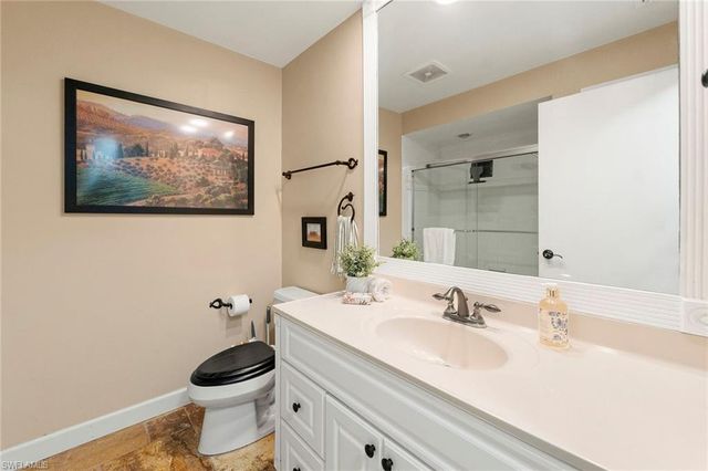 511 Eastwood DR, Naples, FL 34110