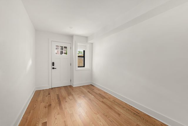 1004A PUTNAM Avenue, New York City, NY 11221