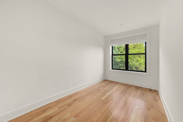 1004A PUTNAM Avenue, New York City, NY 11221
