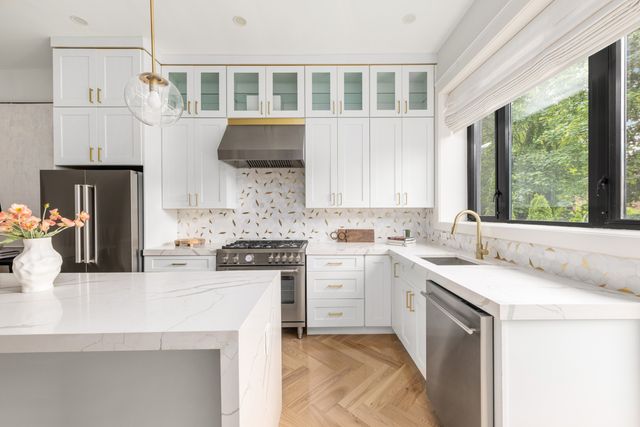 1004A PUTNAM Avenue, New York City, NY 11221