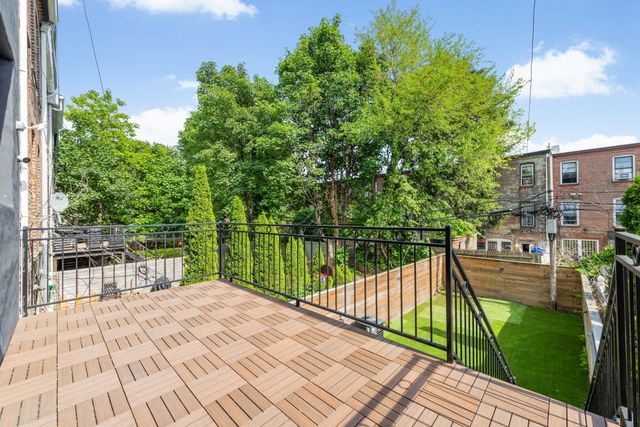 1004A PUTNAM Avenue, New York City, NY 11221