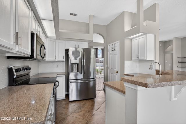 10727 PLUM HOLLOW Drive, Jacksonville, FL 32222