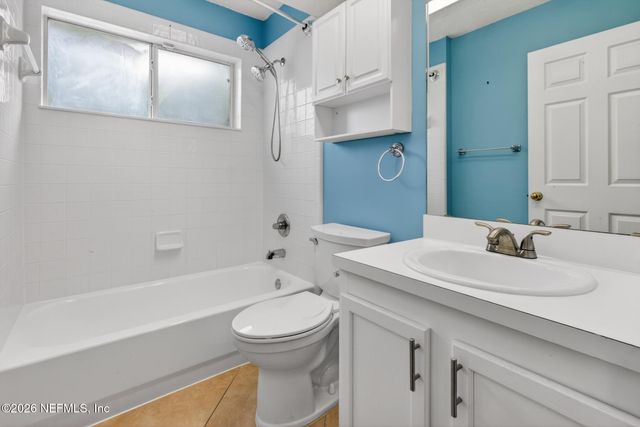 10727 PLUM HOLLOW Drive, Jacksonville, FL 32222