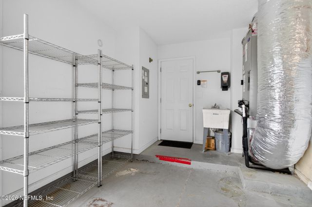 10727 PLUM HOLLOW Drive, Jacksonville, FL 32222