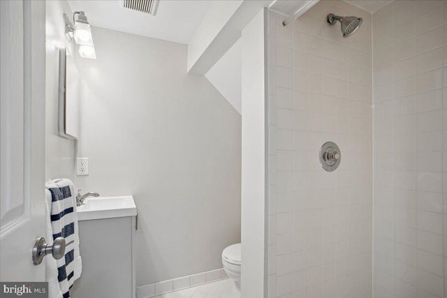 6016 WILLIAMSBURG RD, Alexandria, VA 22303