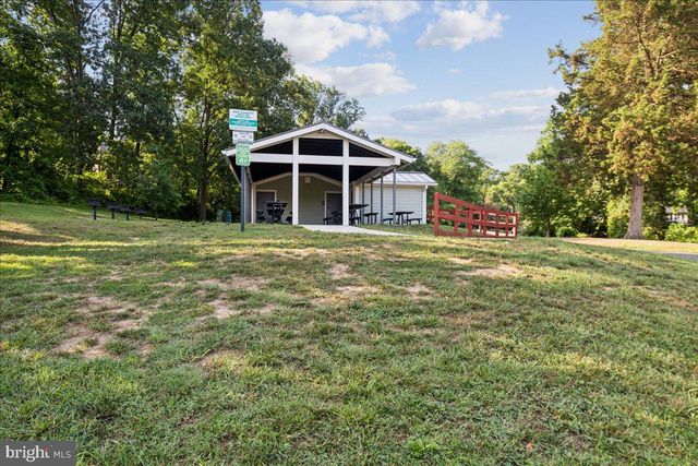 6016 WILLIAMSBURG RD, Alexandria, VA 22303