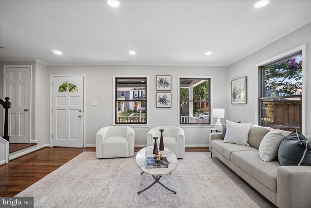 6016 WILLIAMSBURG RD, Alexandria, VA 22303