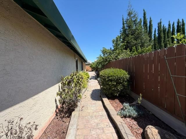 362 Garden Circle Dr, Manteca, CA 95336