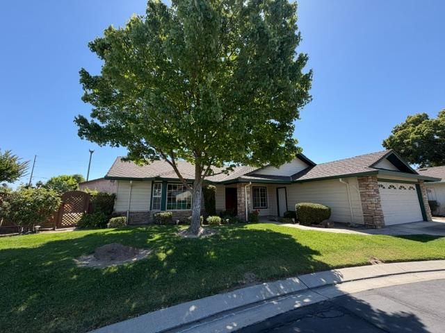362 Garden Circle Dr, Manteca, CA 95336