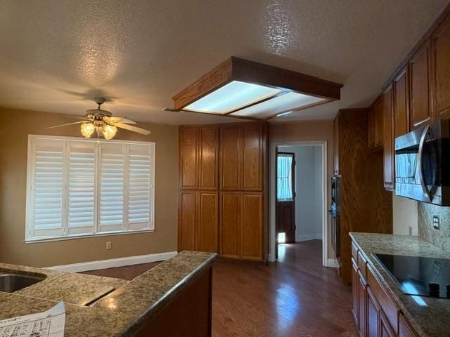 362 Garden Circle Dr, Manteca, CA 95336