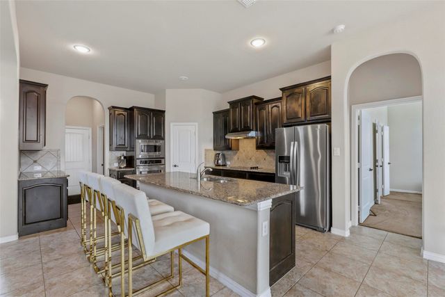 7544 Waterpoint Street, Grand Prairie, TX 75054