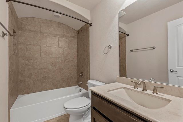 7544 Waterpoint Street, Grand Prairie, TX 75054