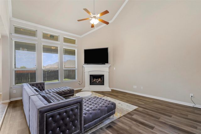 7544 Waterpoint Street, Grand Prairie, TX 75054