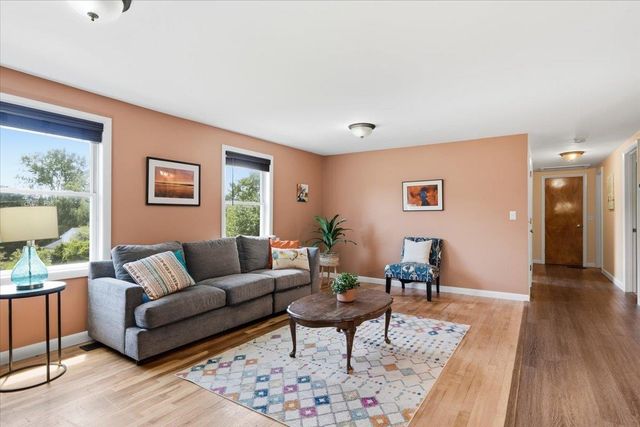 111 Fontaine Drive, Georgia, VT 05468