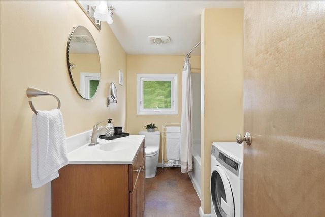 111 Fontaine Drive, Georgia, VT 05468