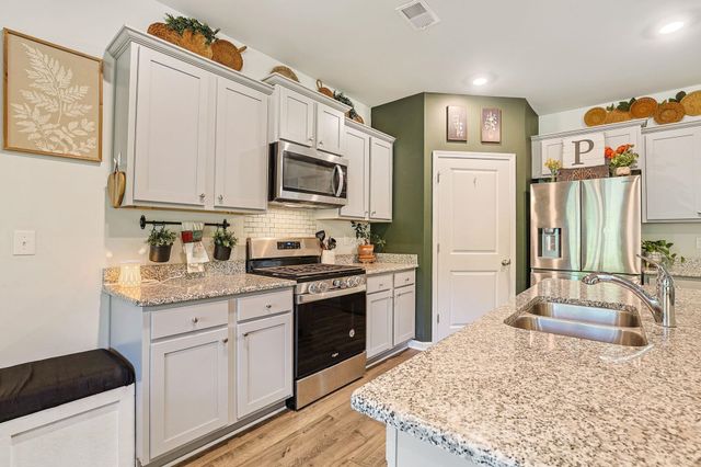 1165 Maxwell Dr., Little River, SC 29566